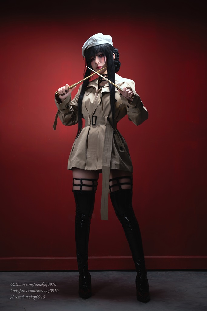 Umeko J - Yor Forger Trench Coat - Mitaku photo 1-2