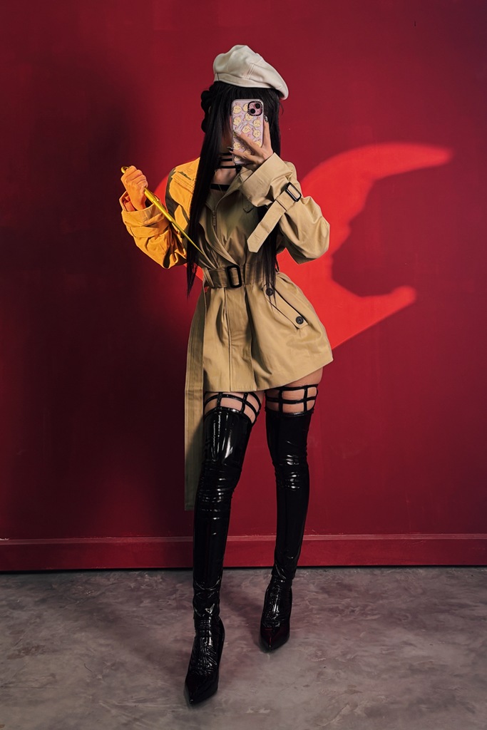 Umeko J - Yor Forger Trench Coat - Mitaku photo 4-18