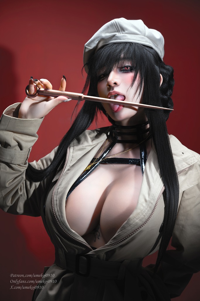 Umeko J - Yor Forger Trench Coat - Mitaku photo 1-7