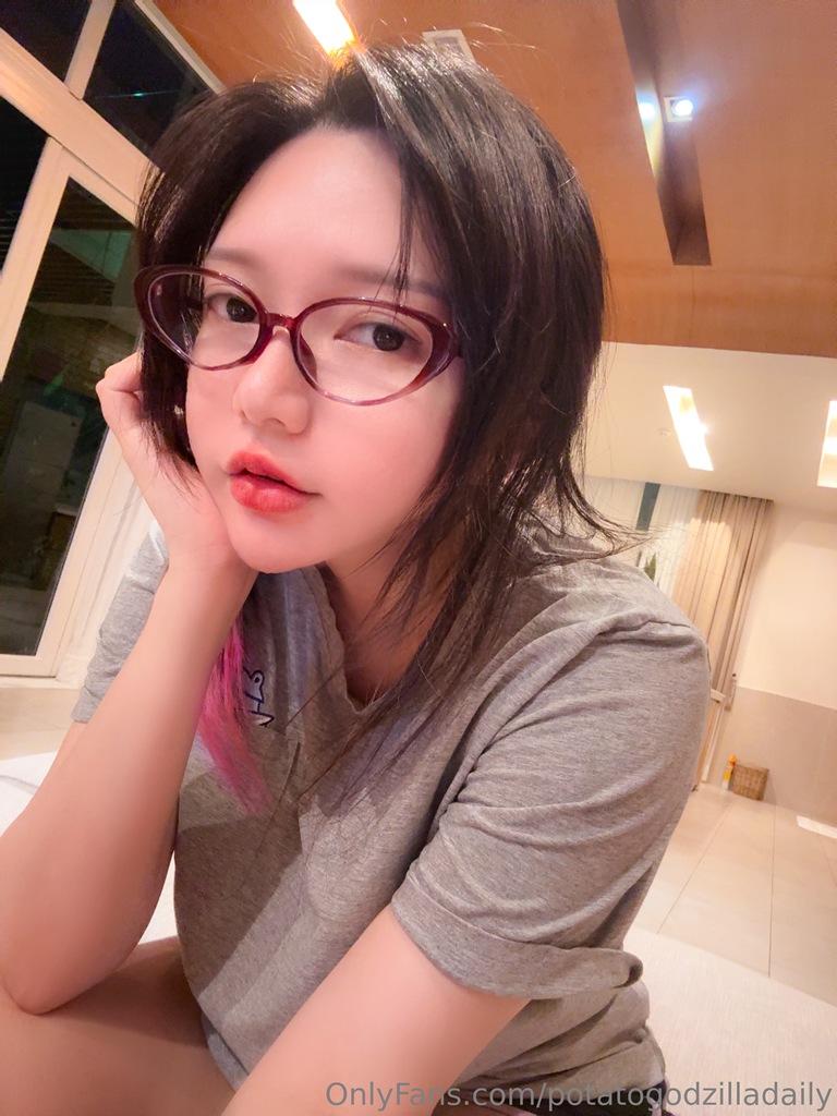 Potato Godzilla - OnlyFans Nude Sep 1-30, 2025 - Mitaku photo 1-16