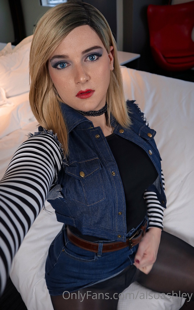 Ashley Barron - Android 18 - Mitaku photo 1-2