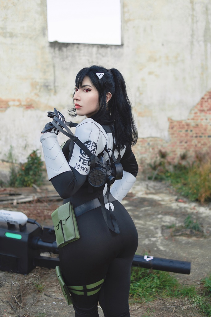 Danielle Vedovelli - Mina Ashiro - Mitaku photo 1-9