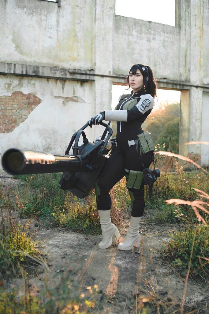 Danielle Vedovelli - Mina Ashiro - Mitaku photo 1-10