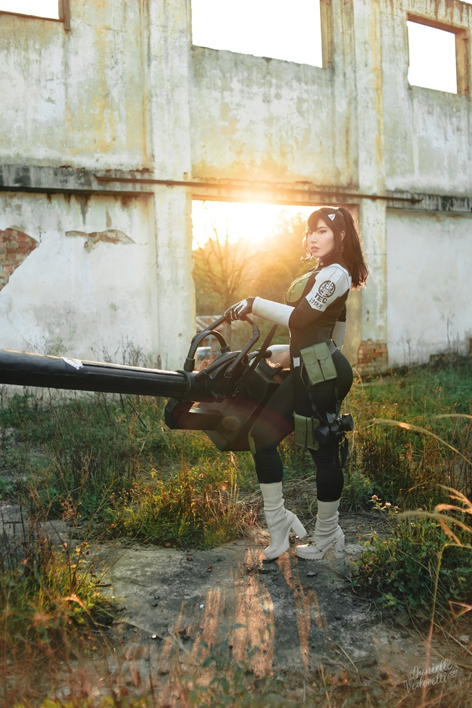 Danielle Vedovelli - Mina Ashiro - Mitaku photo 1-11