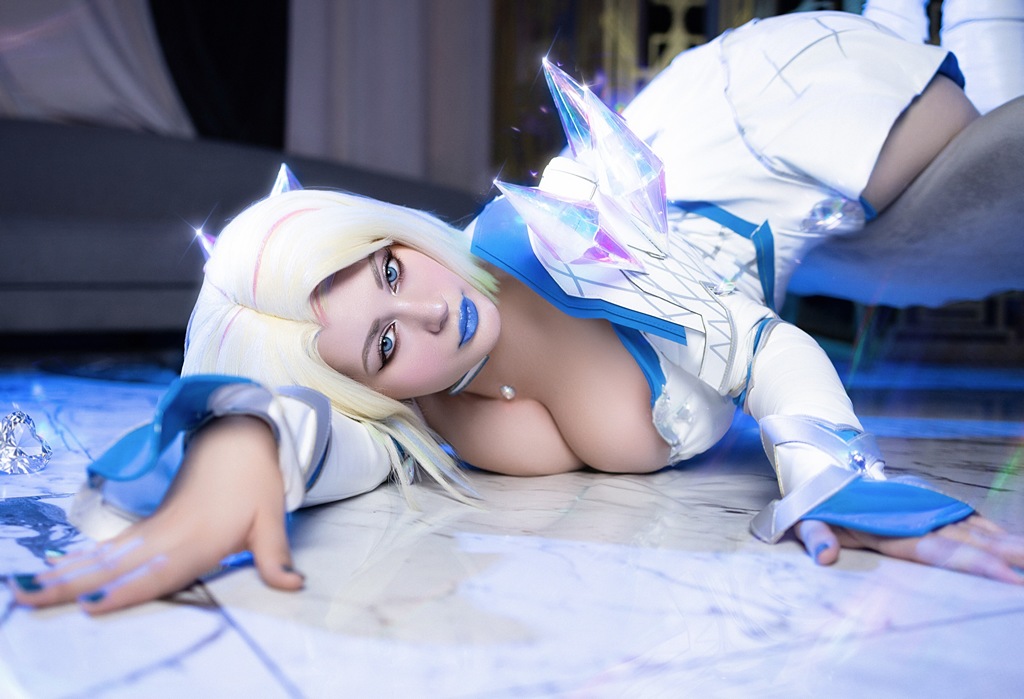 Liz Joestar - Emma Frost - Mitaku photo 1-10