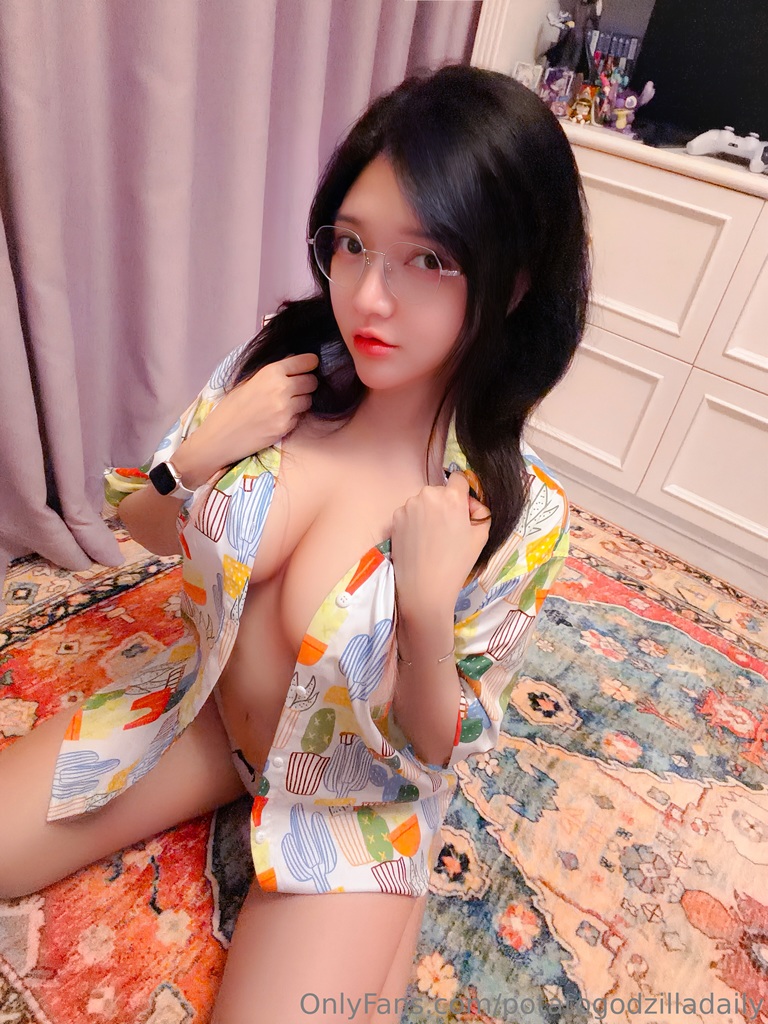 Potato Godzilla - OnlyFans Nude Oct 1-31, 2025 - Mitaku photo 2-3