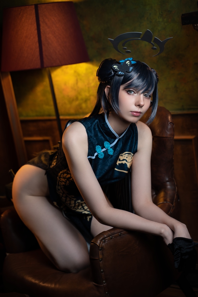 Victoria Lirell - Kisaki (Blue Archive) - Mitaku photo 1-6