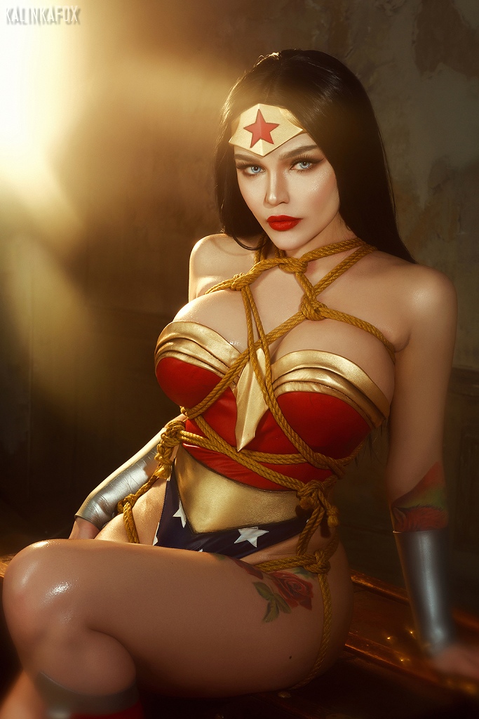 Kalinka Fox - Wonder Woman Shibari - Mitaku photo 1-15