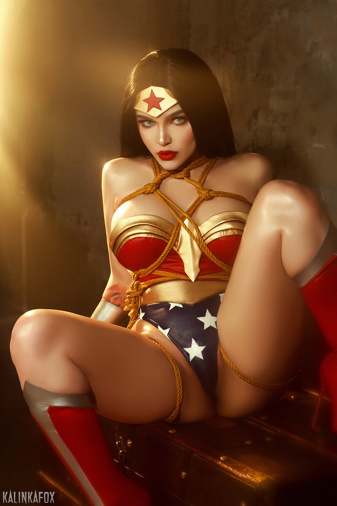 Kalinka Fox - Wonder Woman Shibari - Mitaku photo 1-16