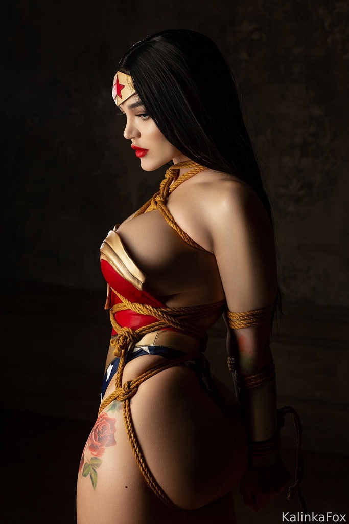 Kalinka Fox - Wonder Woman Shibari - Mitaku photo 1-1
