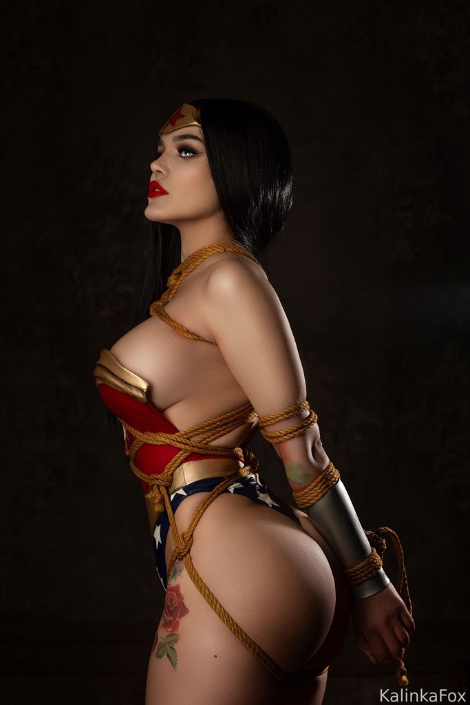 Kalinka Fox - Wonder Woman Shibari - Mitaku photo 1-3