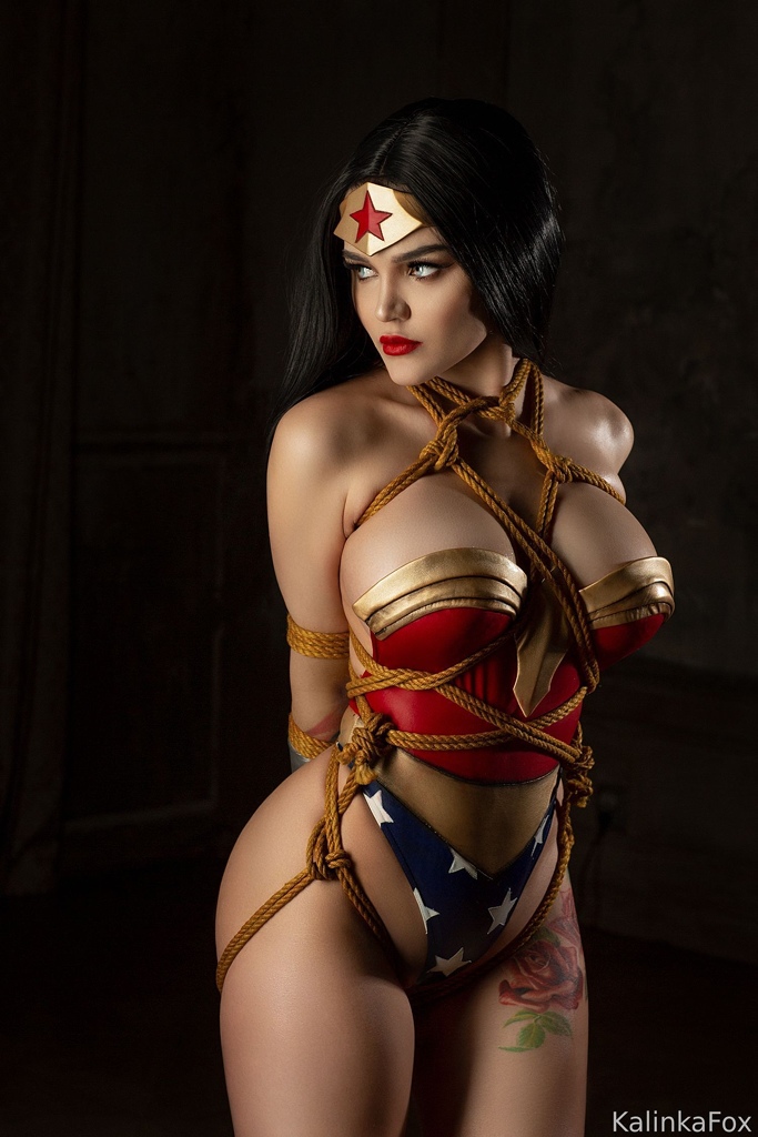 Kalinka Fox - Wonder Woman Shibari - Mitaku photo 1-6