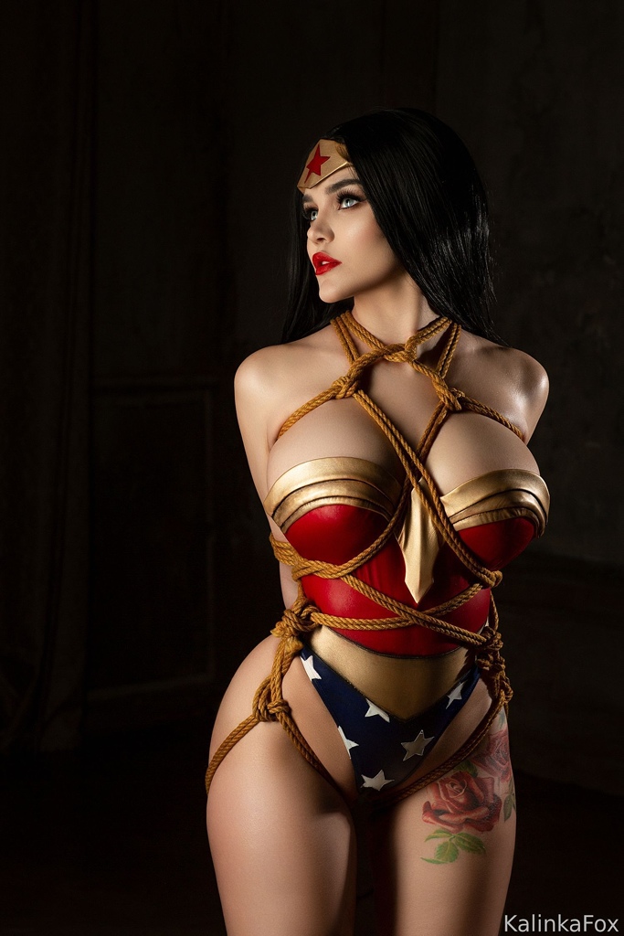 Kalinka Fox - Wonder Woman Shibari - Mitaku photo 1-7
