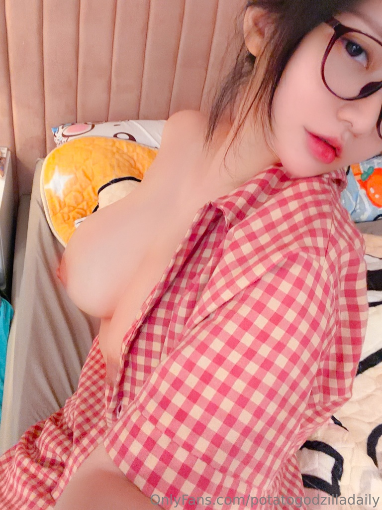 Potato Godzilla - OnlyFans Nude Nov 1-30, 2025 - Mitaku photo 2-9