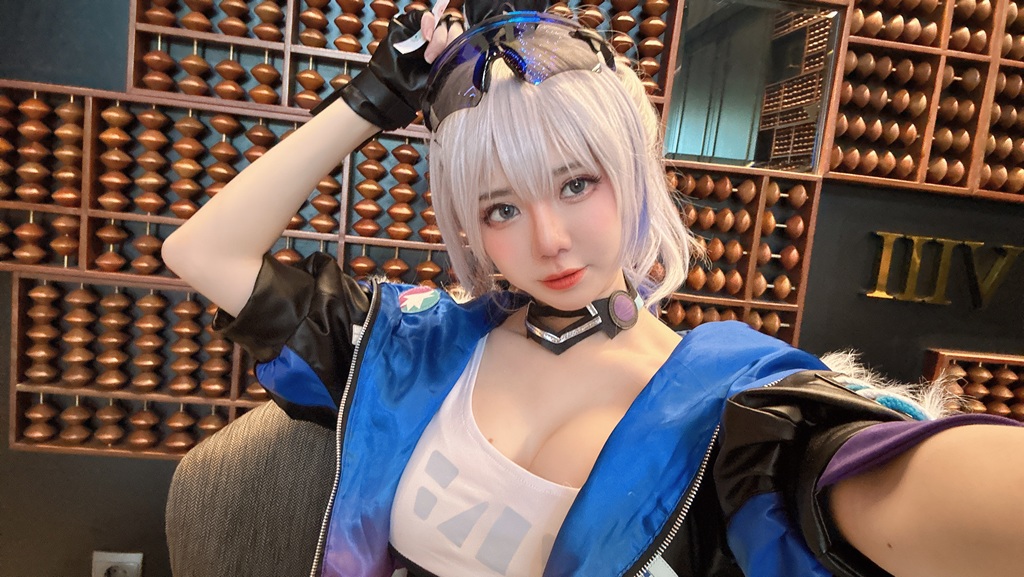 Sally Dorasnow - Silver Wolf (Honkai: Star Rail) - Mitaku photo 2-4
