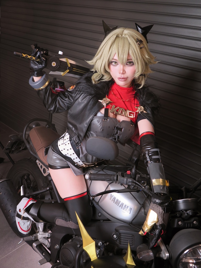 ZinieQ - Caesar King - Mitaku photo 2-14