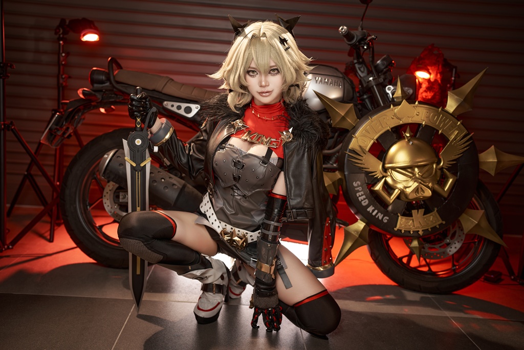 ZinieQ - Caesar King - Mitaku photo 1-4