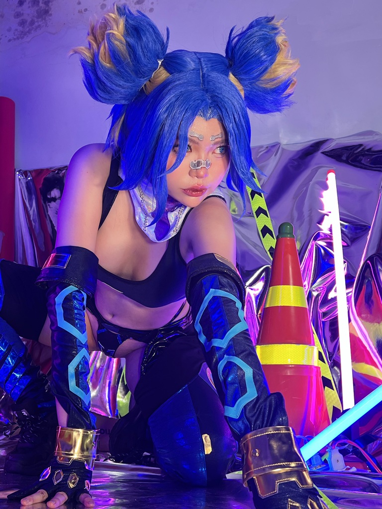 ZinieQ - Neon (Valorant) - Mitaku photo 2-16