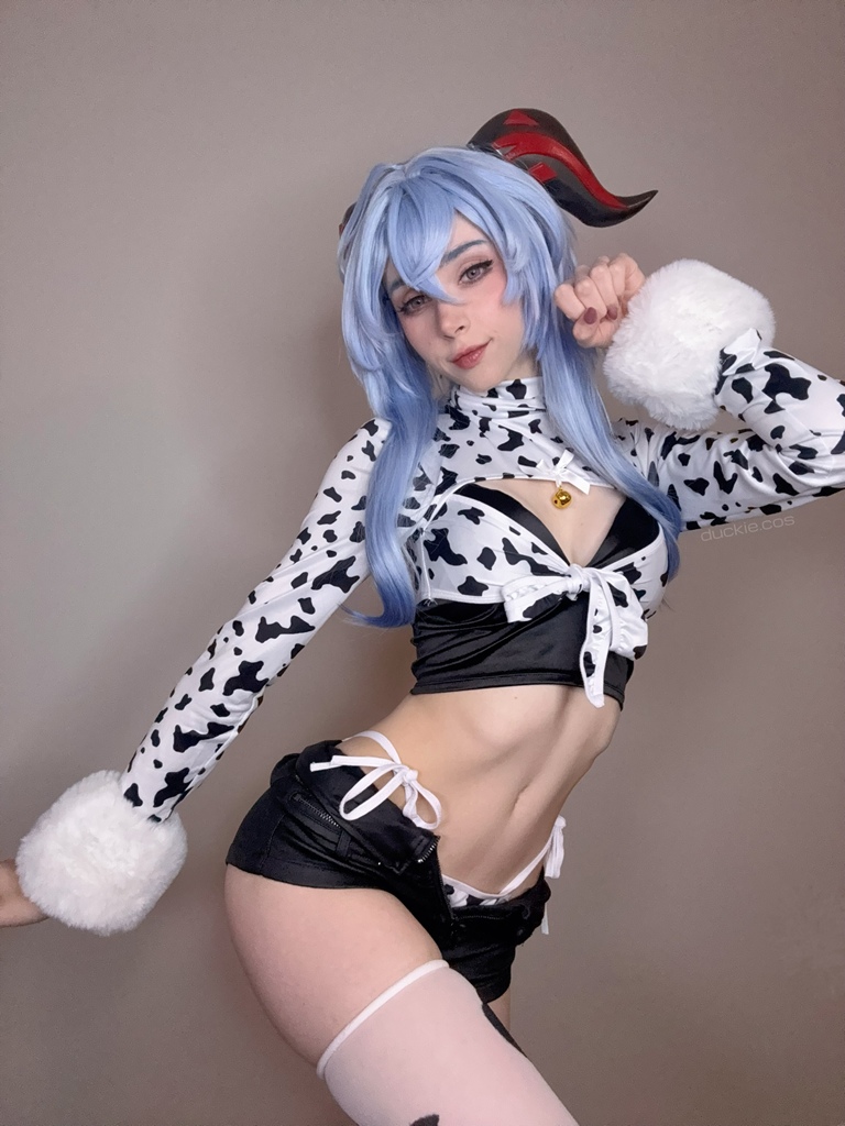 Duckie Cos - Ganyu Cow - Mitaku photo 1-2