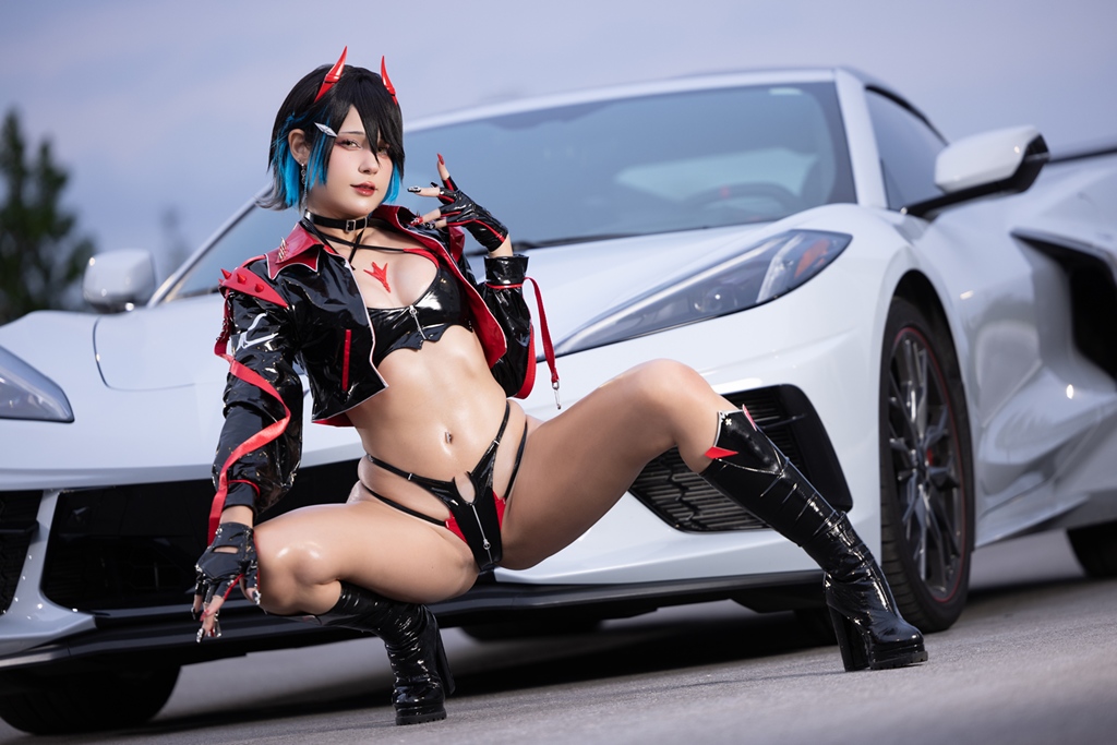 Jean WanWan - Race Queen Ulrich von Hutten (Azur Lane) - Mitaku photo 1-13