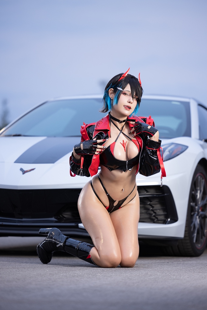 Jean WanWan - Race Queen Ulrich von Hutten (Azur Lane) - Mitaku photo 1-16