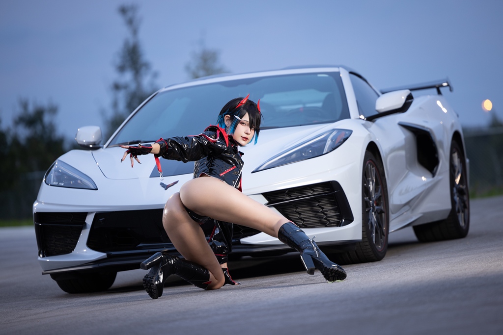 Jean WanWan - Race Queen Ulrich von Hutten (Azur Lane) - Mitaku photo 1-18