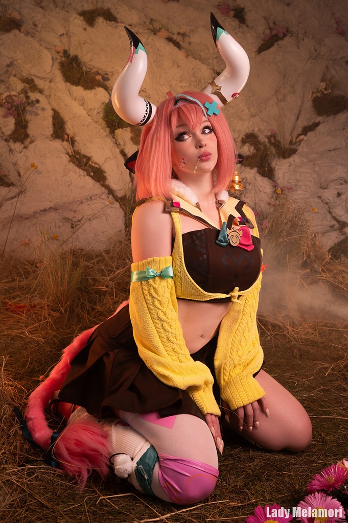 Lady Melamori - Varesa - Mitaku photo 1-2