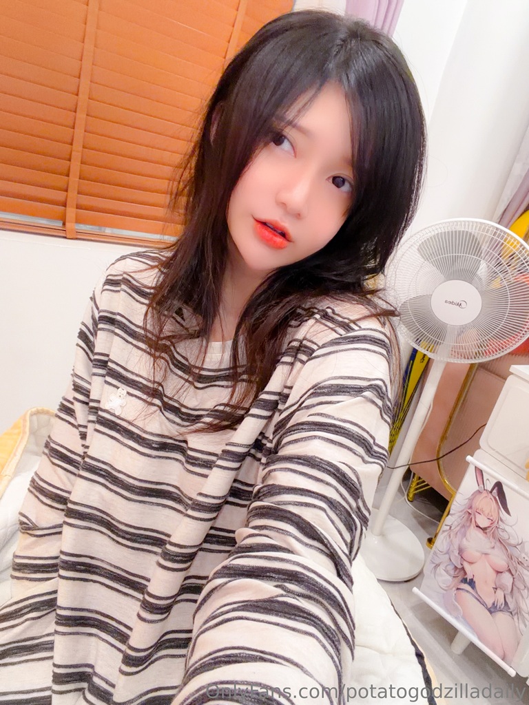 Potato Godzilla - OnlyFans Nude Dec 1-31, 2025 - Mitaku photo 1-0