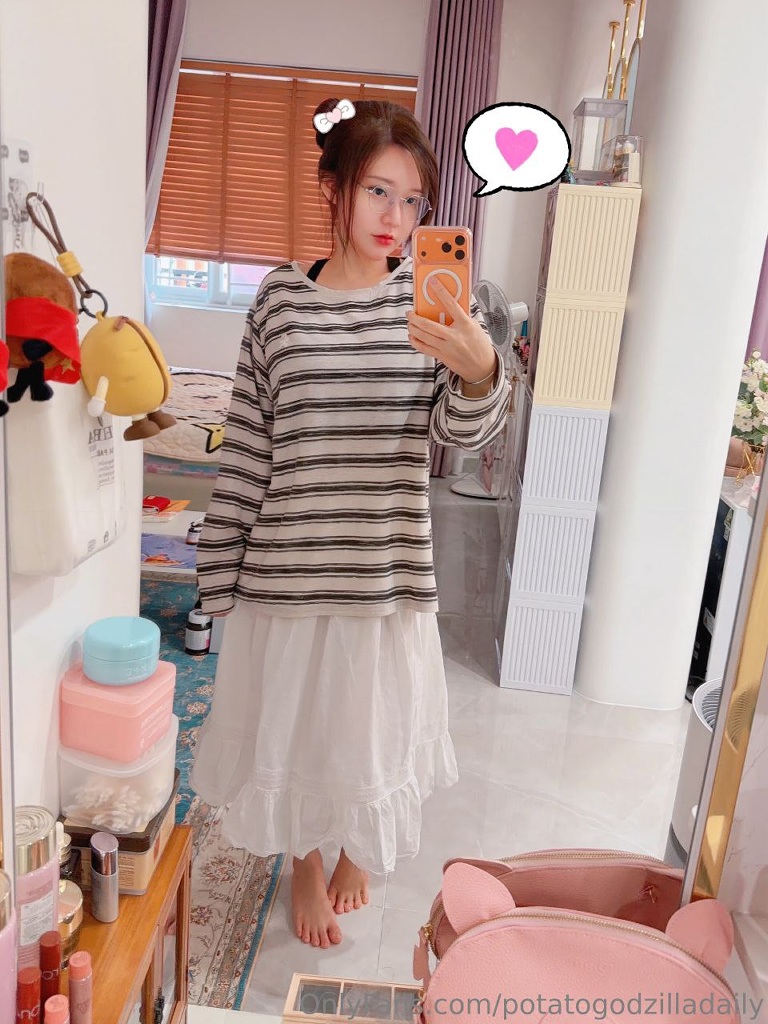 Potato Godzilla - OnlyFans Nude Dec 1-31, 2025 - Mitaku photo 2-8