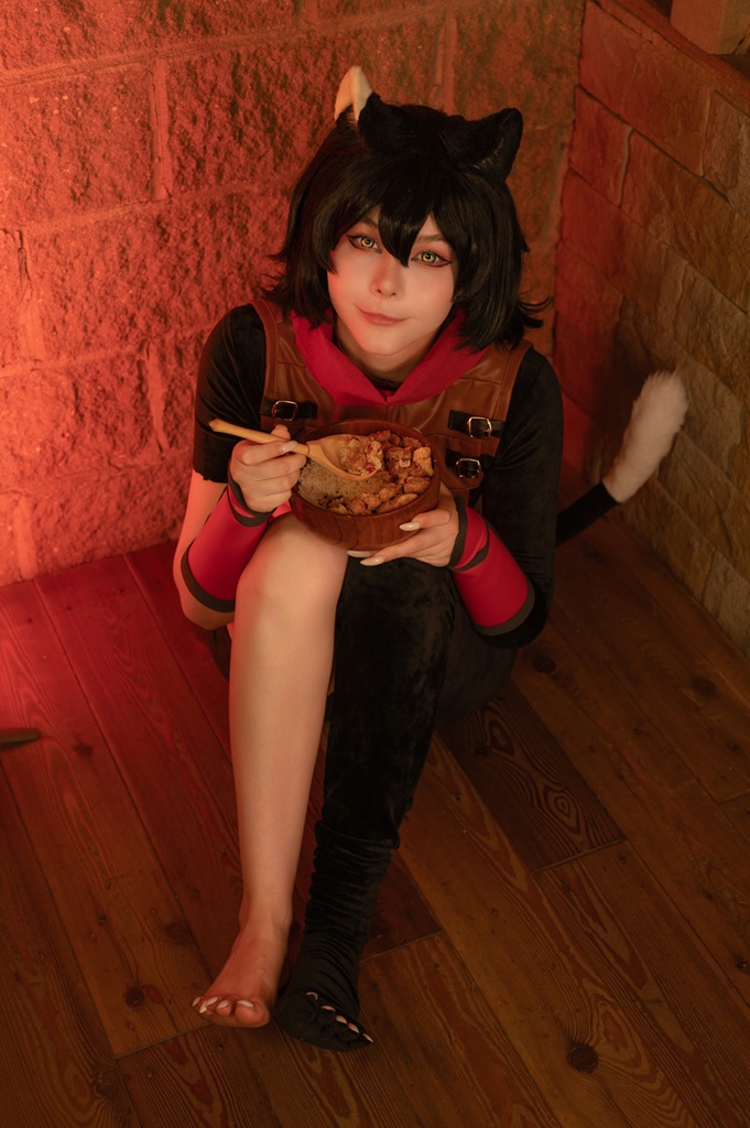 Tsuki Desu - Izutsumi - Mitaku photo 1-8