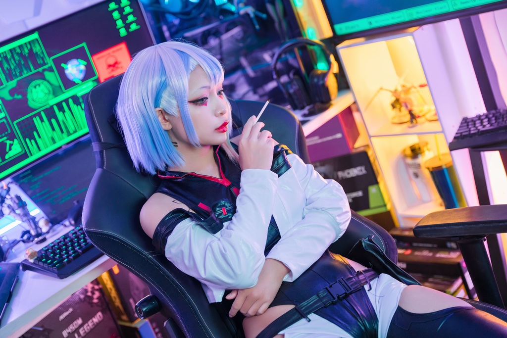 Umeko J - Lucy (Cyberpunk Edgerunners) - Mitaku photo 1-4