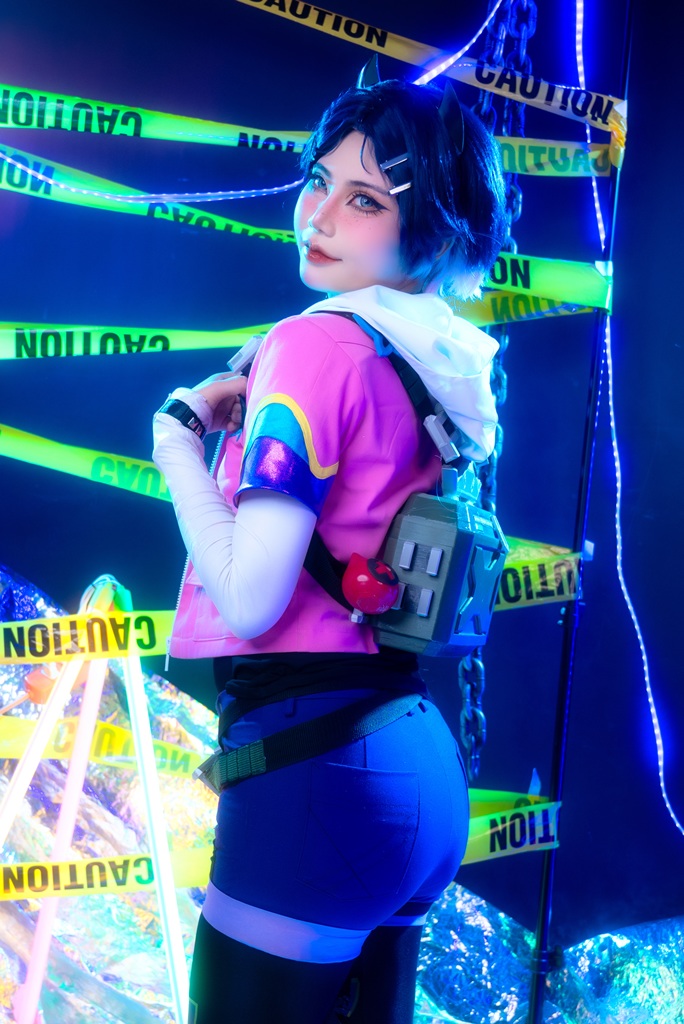 Miinmeow - Clove (Valorant) - Mitaku photo 1-6