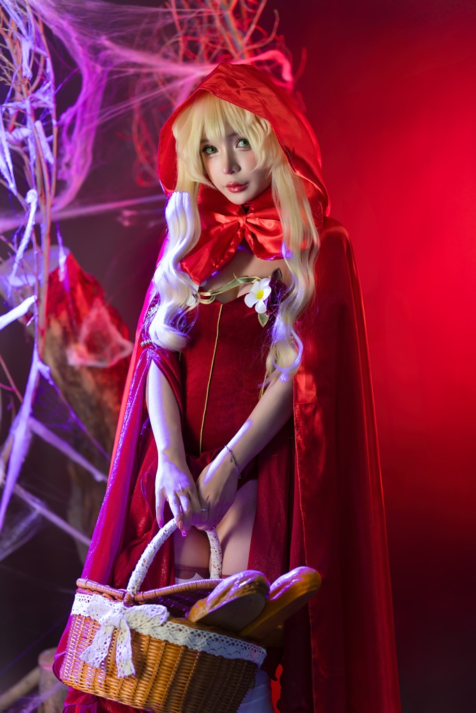 Umeko J - Little Red Riding Hood - Mitaku photo 1-1