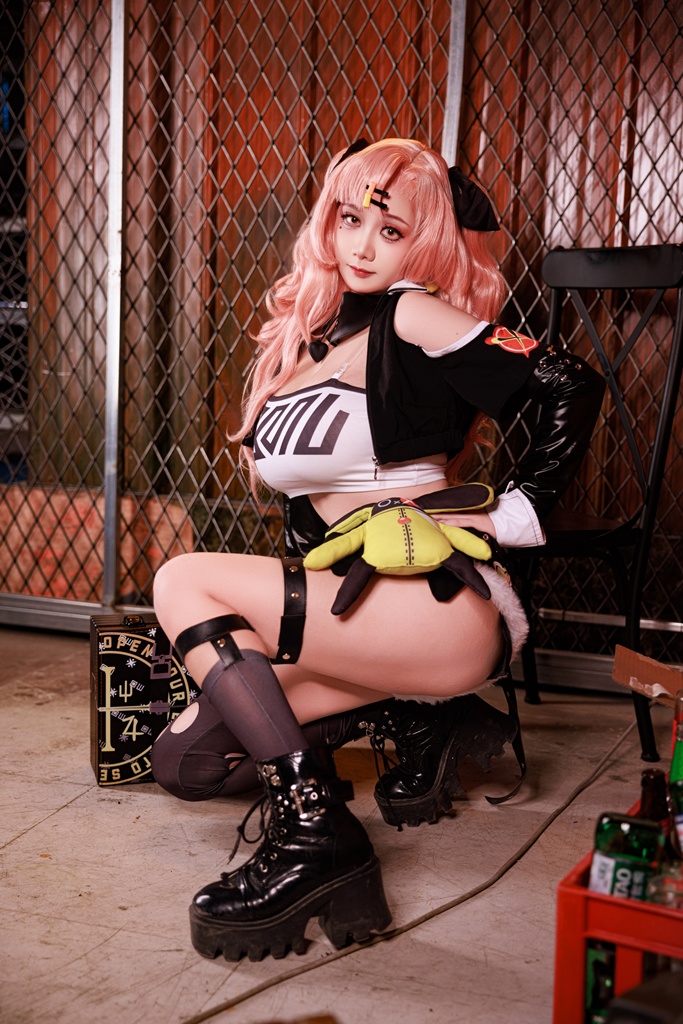 Axuexue Yuki 阿雪雪 - Nicole (Zenless Zone Zero) - Mitaku photo 1-5