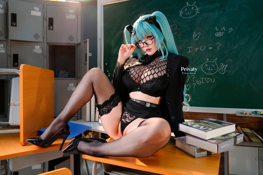 Tiny Asa - Privaty Sharp Lesson (NIKKE) - Mitaku photo 2-1
