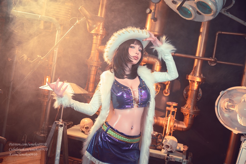 Umeko J - Nico Robin (Miss All Sunday) - Mitaku photo 1-5