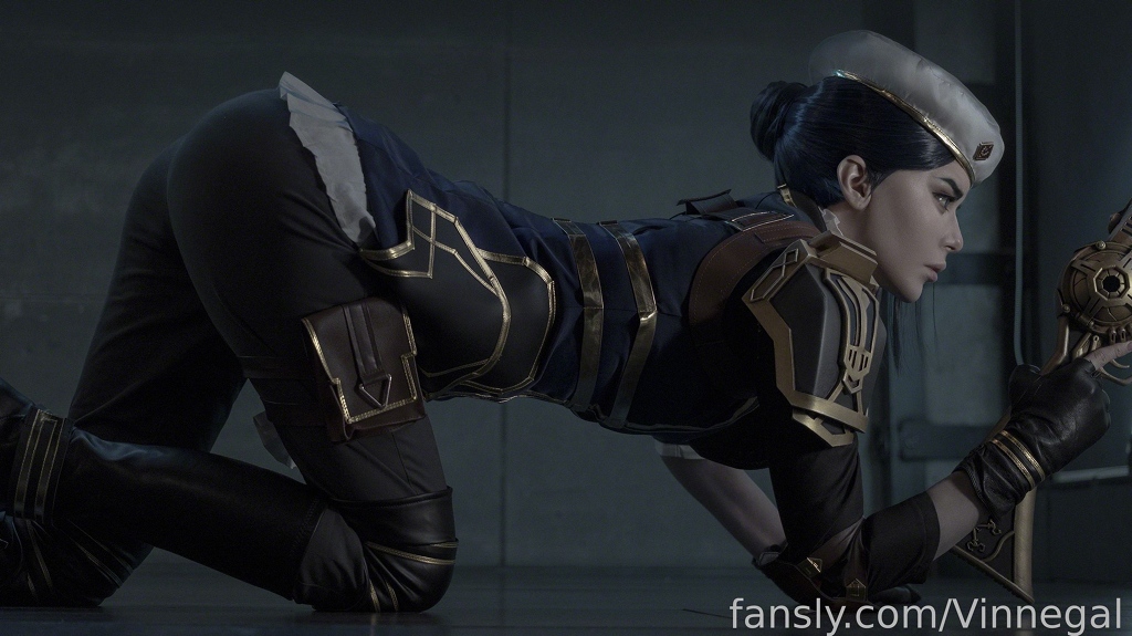 Vinnegal - Caitlyn Arcane - Mitaku photo 1-1