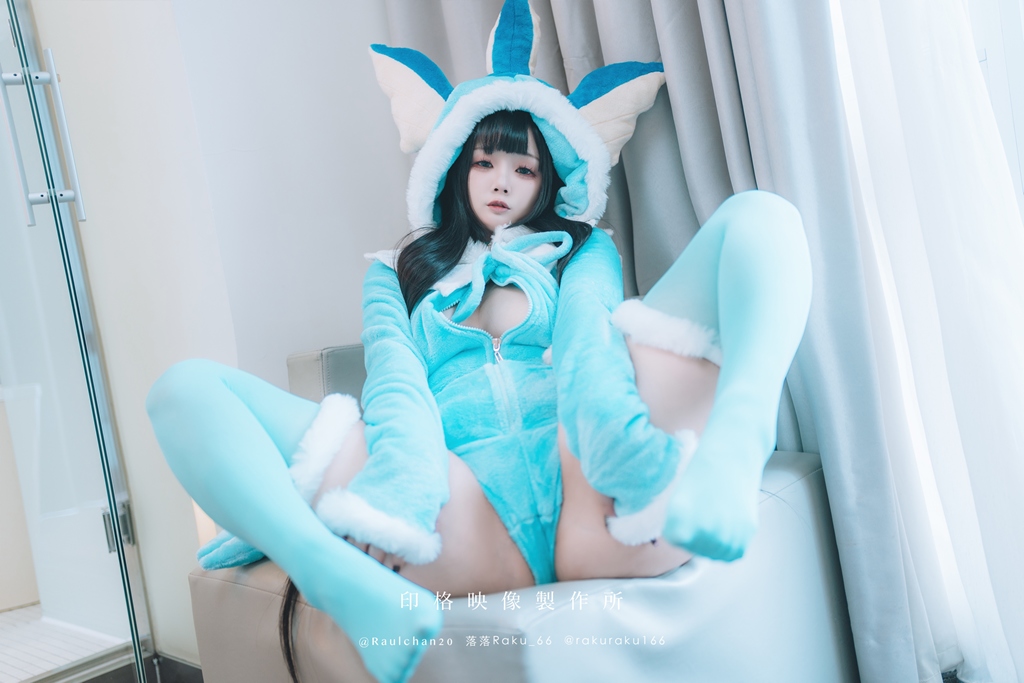 Raku 落落 - Vaporeon Pokemon — Photo 12