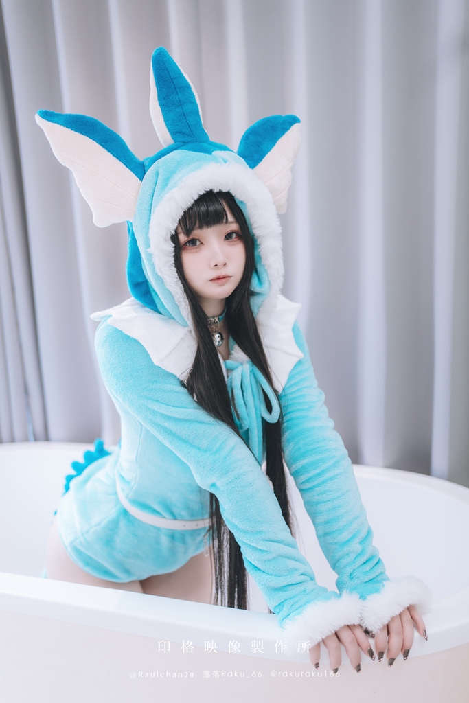 Raku 落落 - Vaporeon Pokemon — Photo 20