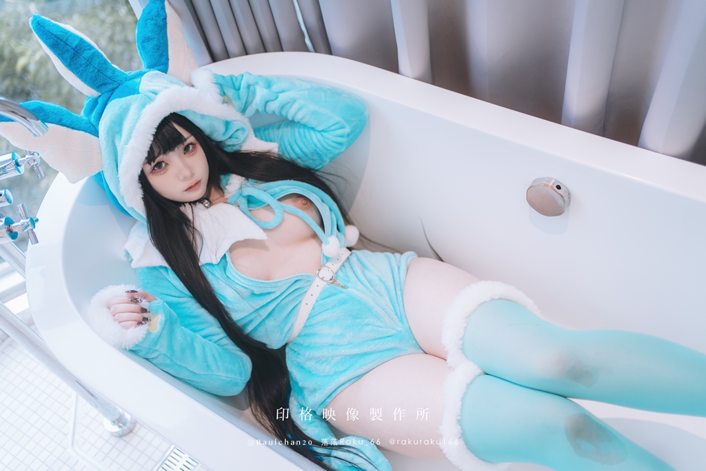 Raku 落落 - Vaporeon Pokemon — Photo 22