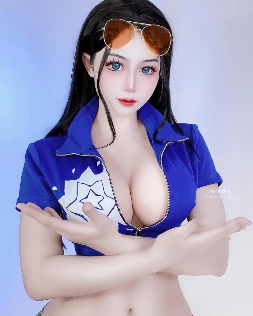 Hiniitaa - Nico Robin - Mitaku photo 1-2