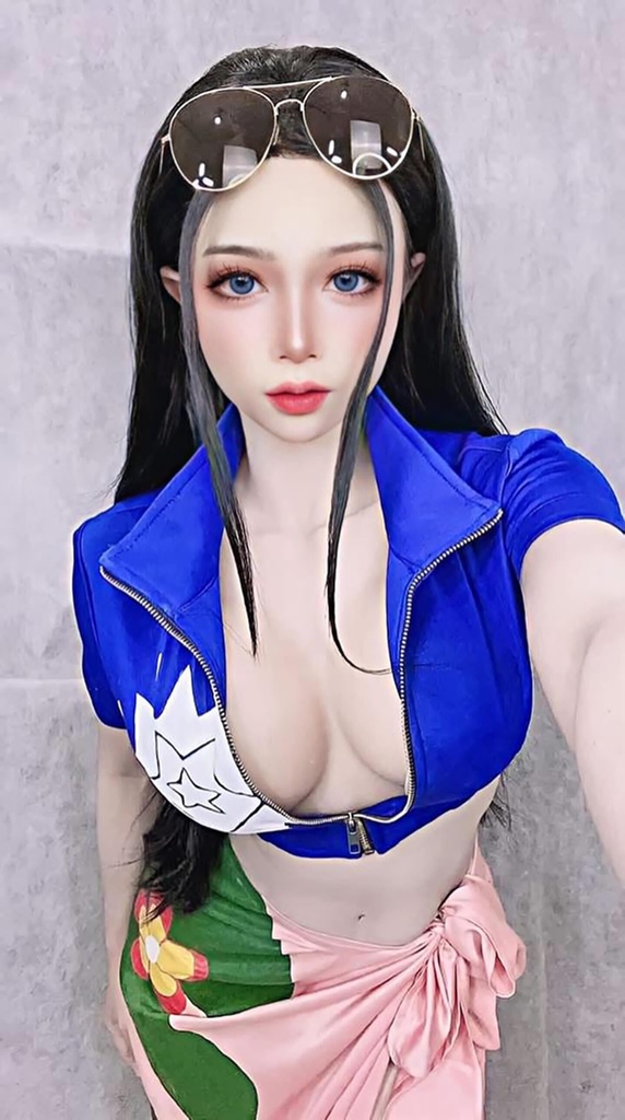 Hiniitaa - Nico Robin - Mitaku photo 1-4