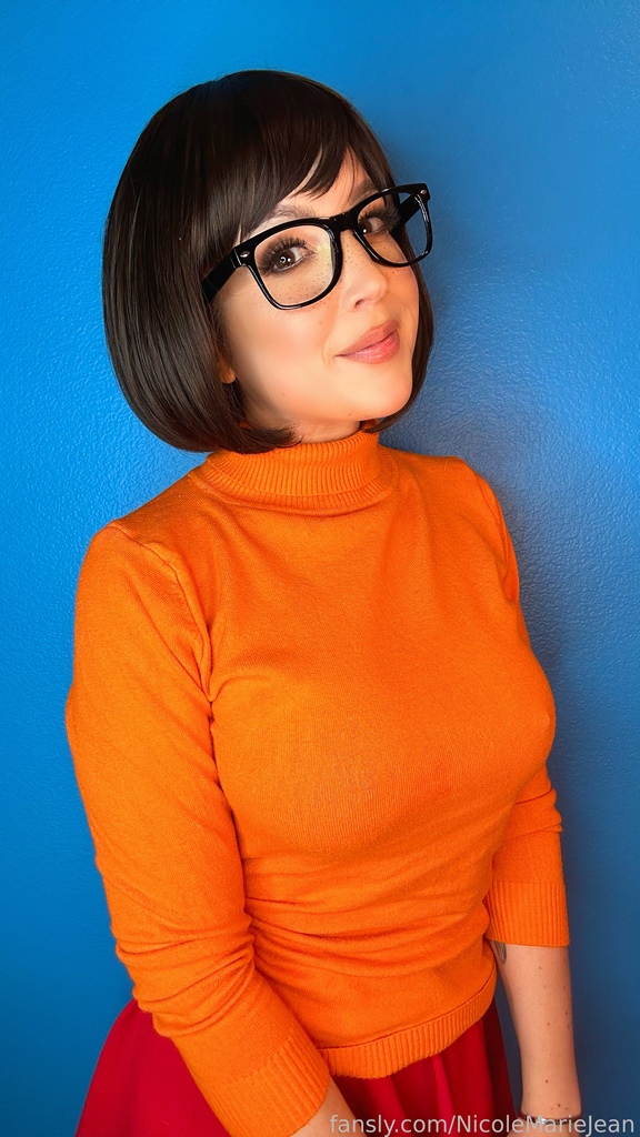 Nicole Marie Jean - Velma Dinkley - Mitaku photo 1-1