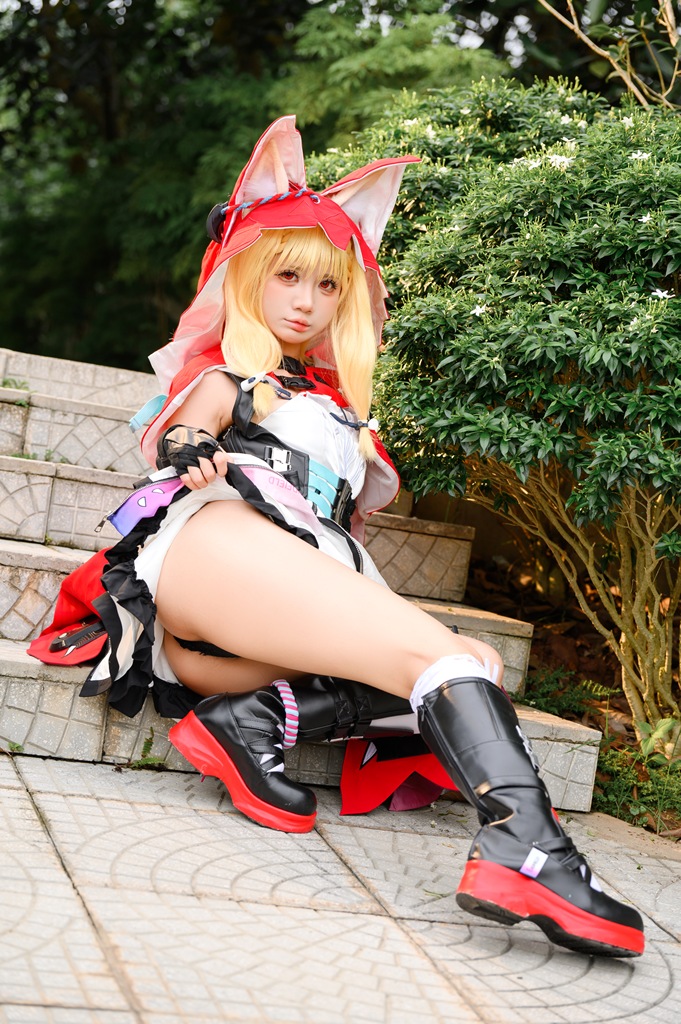 PoppaChan - Rossi (Arknights: Enfield) - Mitaku photo 1-10