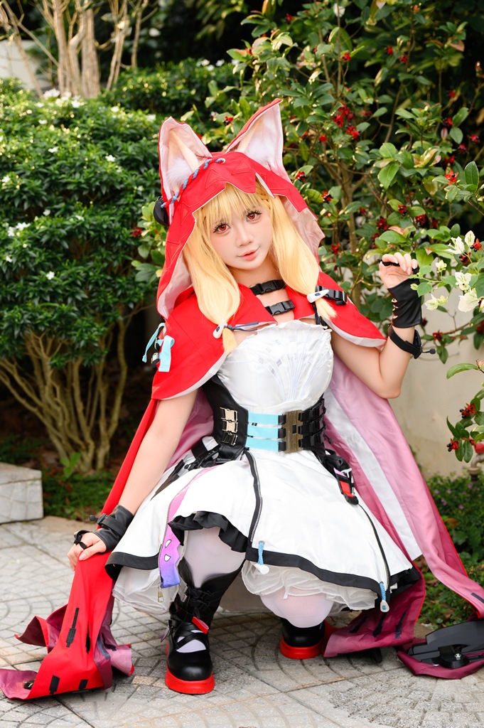 PoppaChan - Rossi (Arknights: Enfield) - Mitaku photo 1-2
