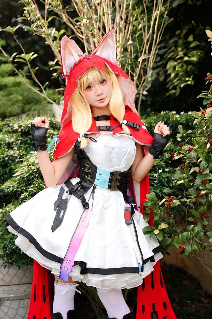 PoppaChan - Rossi (Arknights: Enfield) - Mitaku photo 1-4