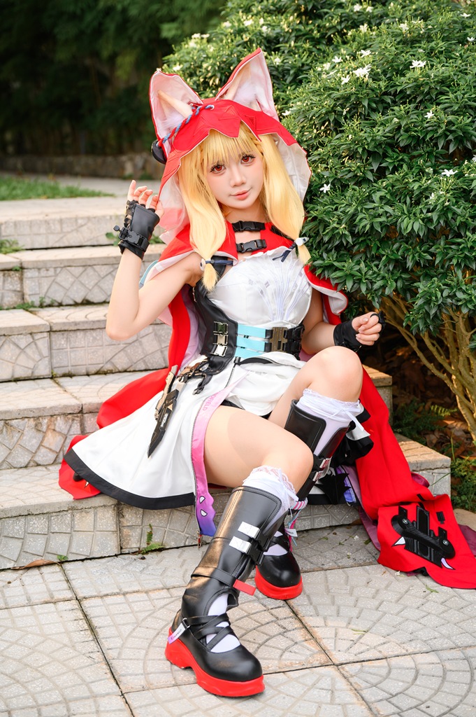PoppaChan - Rossi (Arknights: Enfield) - Mitaku photo 1-8
