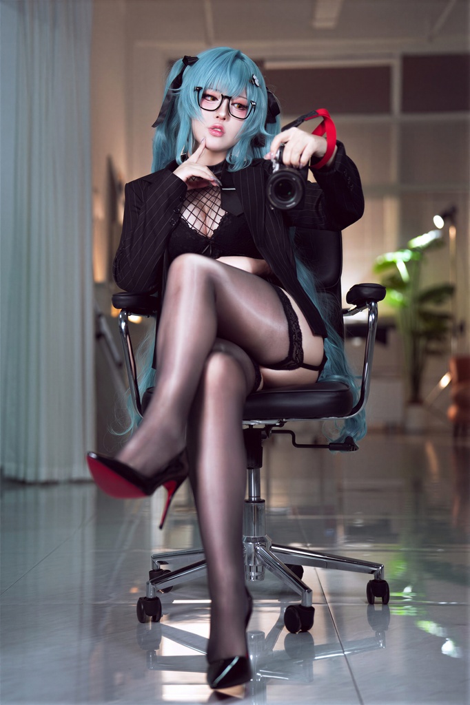 Banbanko 半半子 - Privaty Sharp Lesson (NIKKE) - Mitaku photo 3-2