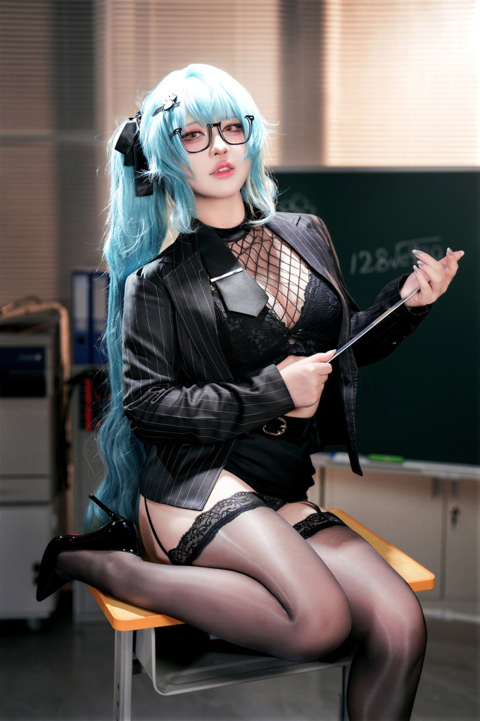 Banbanko 半半子 - Privaty Sharp Lesson (NIKKE) - Mitaku photo 1-8
