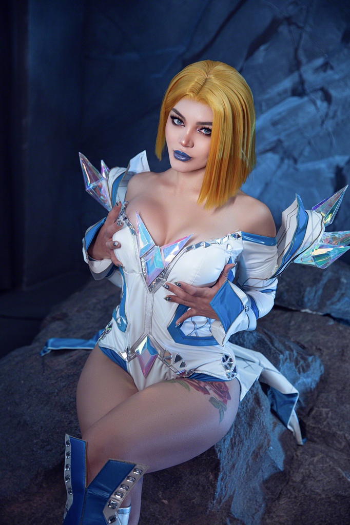 Kalinka Fox - Emma Frost - Mitaku photo 1-9